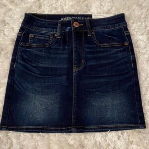 ✨ NWT Dark Wash Denim Mini Skirt – Size 2 ✨